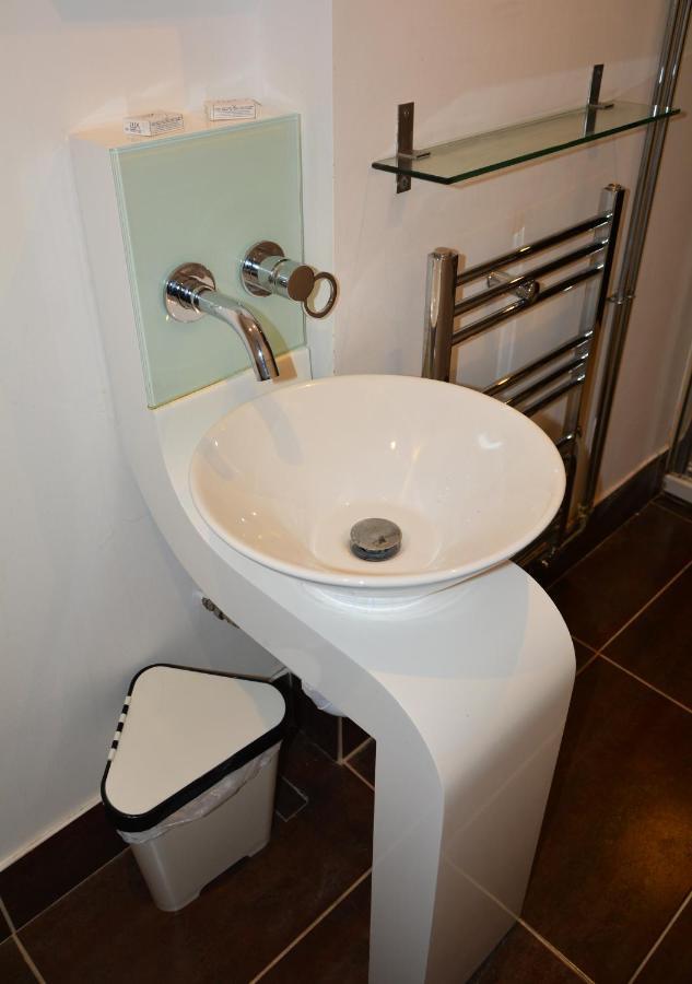 The Bell Shifnal Hotel Buitenkant foto