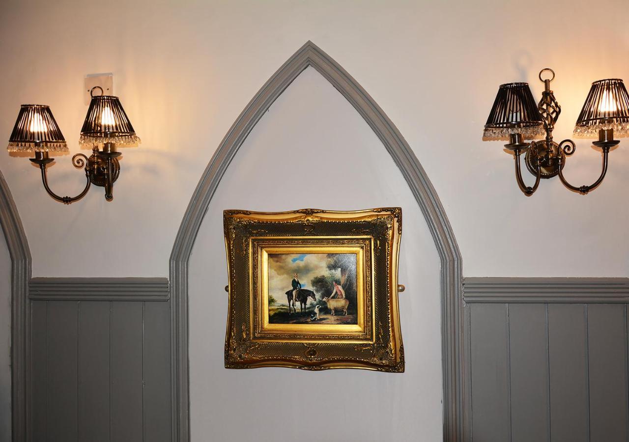 The Bell Shifnal Hotel Buitenkant foto